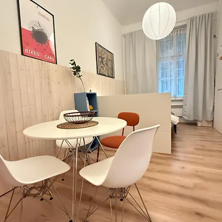 Travelkey Riegrovysady * Prague